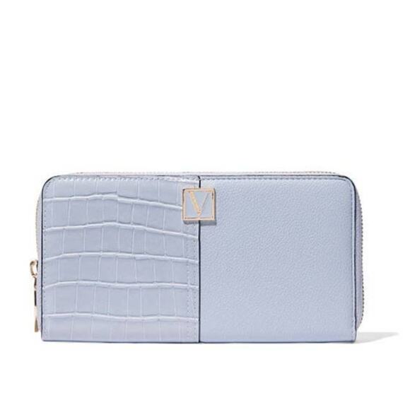 Victoria's Secret The Victoria Wallet Limited Edition Skyflower Blue Croc Pebble - Picture 1 of 10